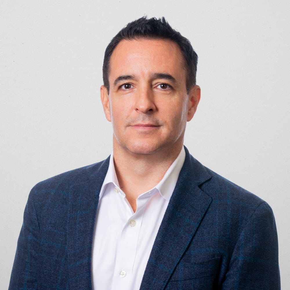 headshot of Felipe Esguerra