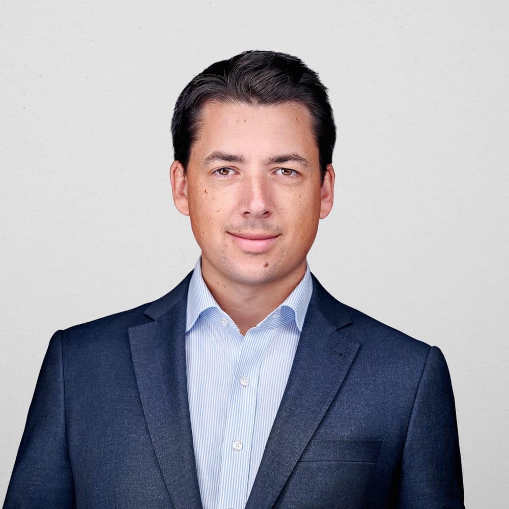 headshot of Jake Hixon