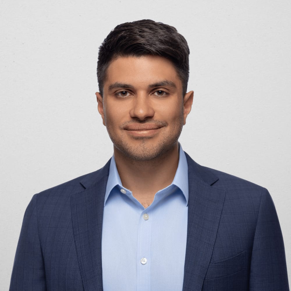 headshot of Peter Quinones