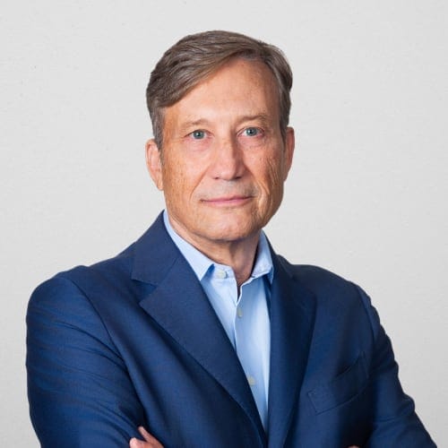 headshot of Tom Glover