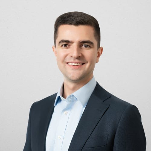 headshot of Alec Picariello
